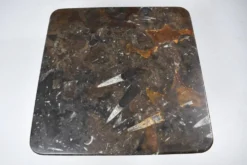 Petite table basse fossilisée vintage, années 1970.