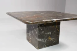 Petite table basse fossilisée vintage, années 1970.