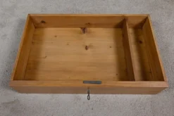Petite table console en noyer, époque Restauration – début XIXe