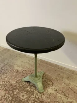 Petite table de bistrot type guéridon