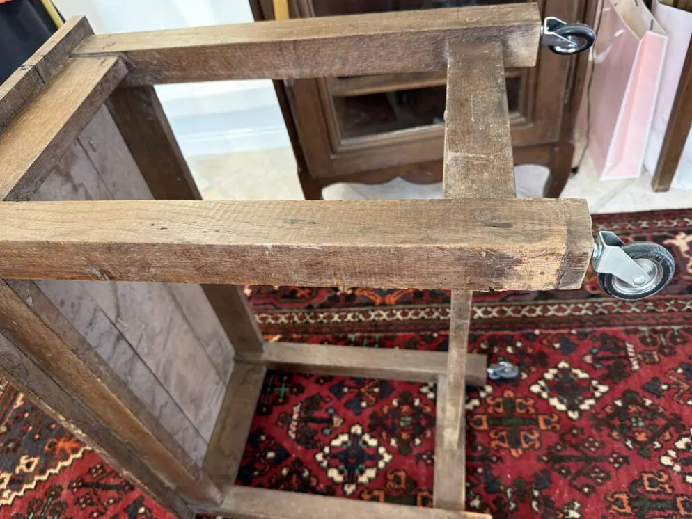 Petite table de ferme ancienne en bois massif – Patine authentique
