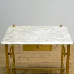 Petite table en laiton avec plateau en marbre, vers 1910