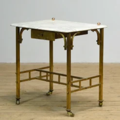 Petite table en laiton avec plateau en marbre, vers 1910
