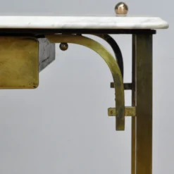 Petite table en laiton avec plateau en marbre, vers 1910