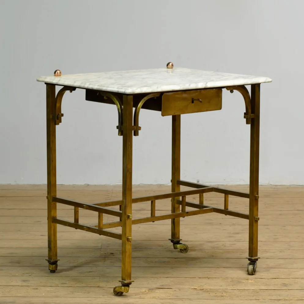 Petite table en laiton avec plateau en marbre, vers 1910