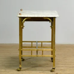 Petite table en laiton avec plateau en marbre, vers 1910