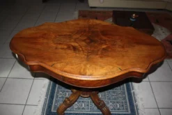 Petite table 19ème