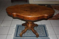 Petite table 19ème