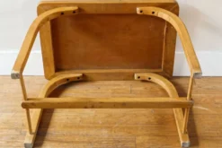 Petite table pour enfant en hêtre