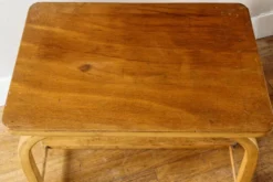 Petite table pour enfant en hêtre