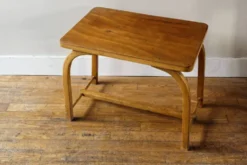 Petite table pour enfant en hêtre