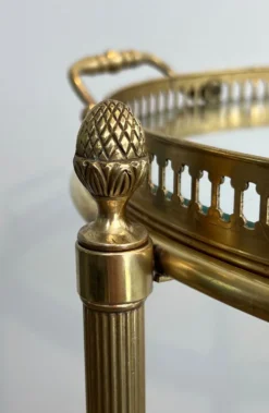 Petite table roulante ovale en laiton à double plateaux amovibles de la Maison Bagués