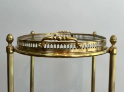 Petite table roulante ovale en laiton à double plateaux amovibles de la Maison Bagués