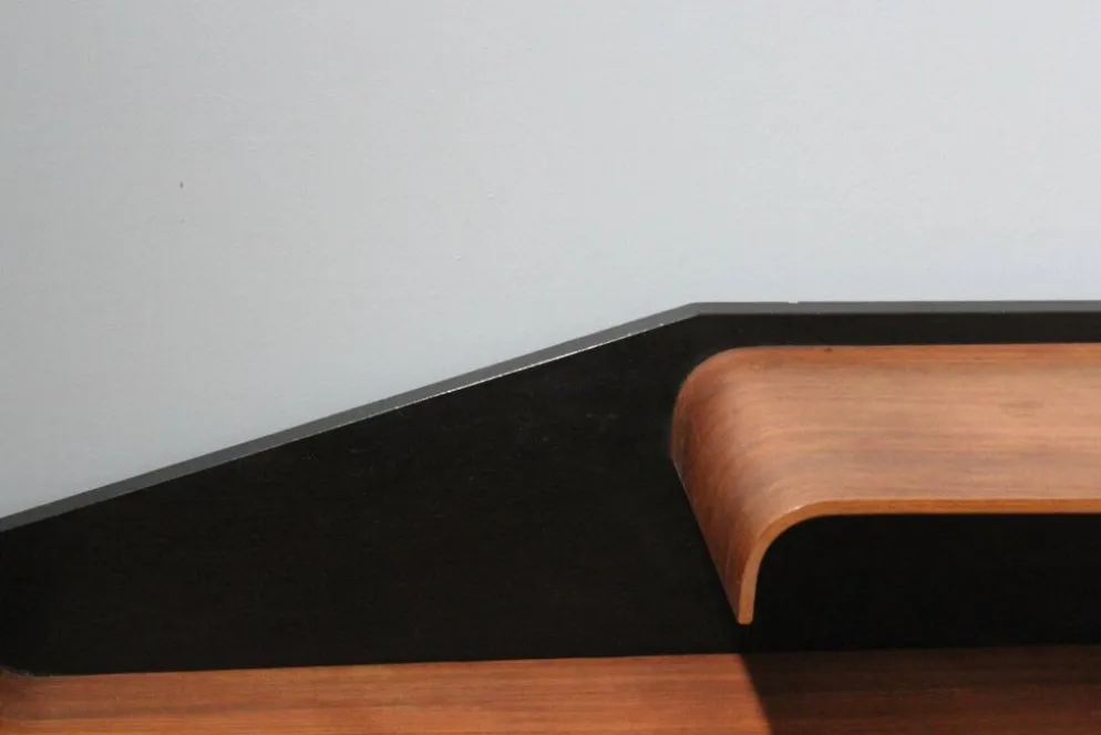 Petite Étagère Mid-Century en Palissandre et Laminée Noire, 1960s