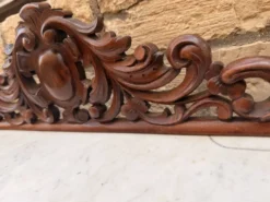 Petite étagère murale/console d’appoint Napoléon III — noyer sculpté e