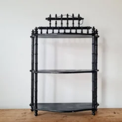 Petite étagère murale en bois noire 3 étages