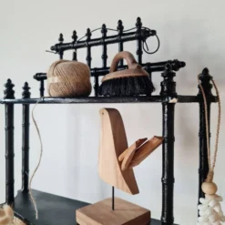 Petite étagère murale en bois noire 3 étages