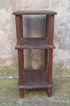 Petite étagère à poser en bois