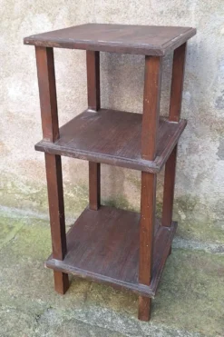 Petite étagère à poser en bois
