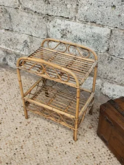 ✨ Petite étagère vintage en osier – esprit bohème ✨