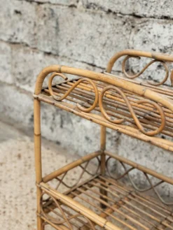 ✨ Petite étagère vintage en osier – esprit bohème ✨