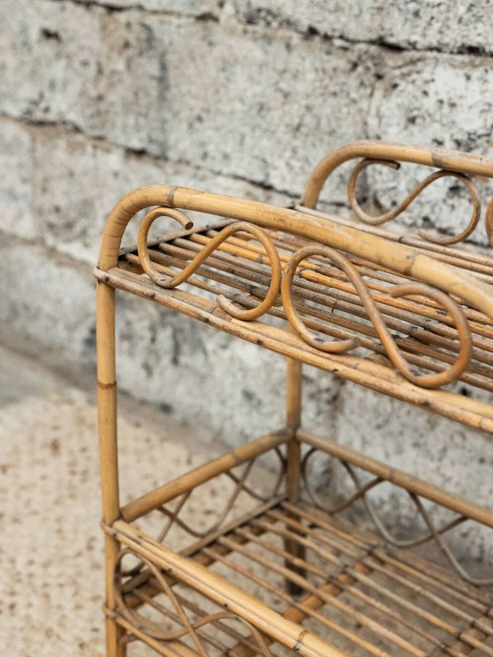 ✨ Petite étagère vintage en osier – esprit bohème ✨