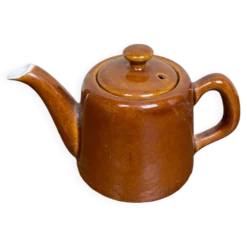 Petite théière marron vintage