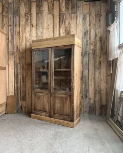 Petite vitrine ancienne en pin (restaurée)