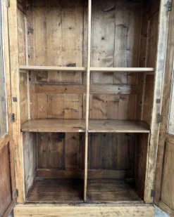 Petite vitrine ancienne en pin (restaurée)