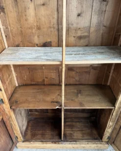 Petite vitrine ancienne en pin (restaurée)