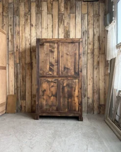 Petite vitrine ancienne en pin (restaurée)