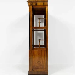 Petite vitrine Biedermeier / Louis-Philippe en noyer et bouleau 1840-1860