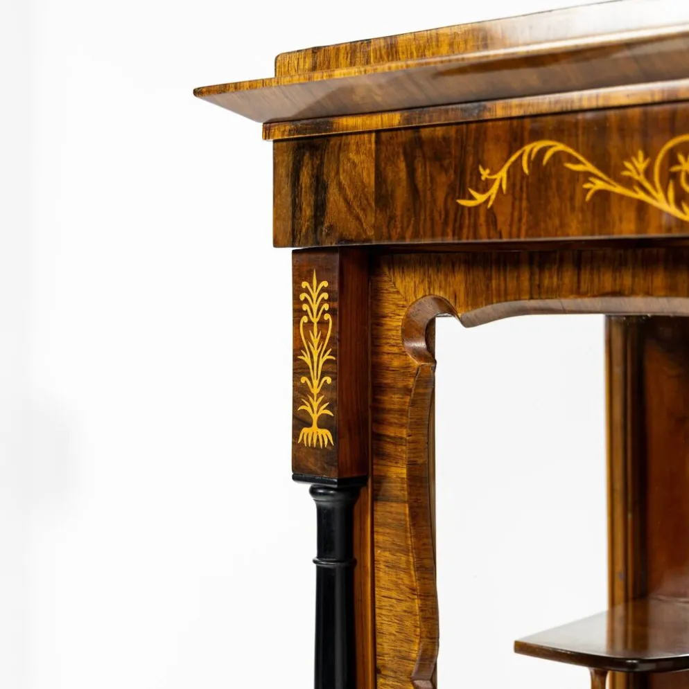 Petite vitrine Biedermeier / Louis-Philippe en noyer et bouleau 1840-1860