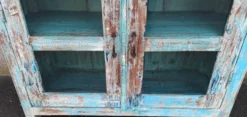 Petite vitrine en bois bleu