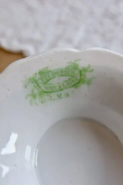 Petit légumier vintage faïence anglaise Feldspath