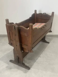 Petit lit berceur XIX ème siècle