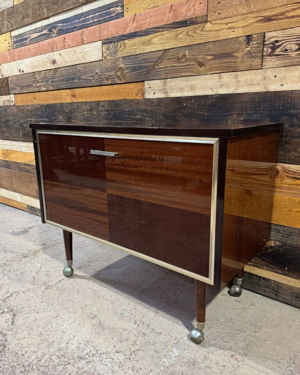 Petit meuble bar vintage