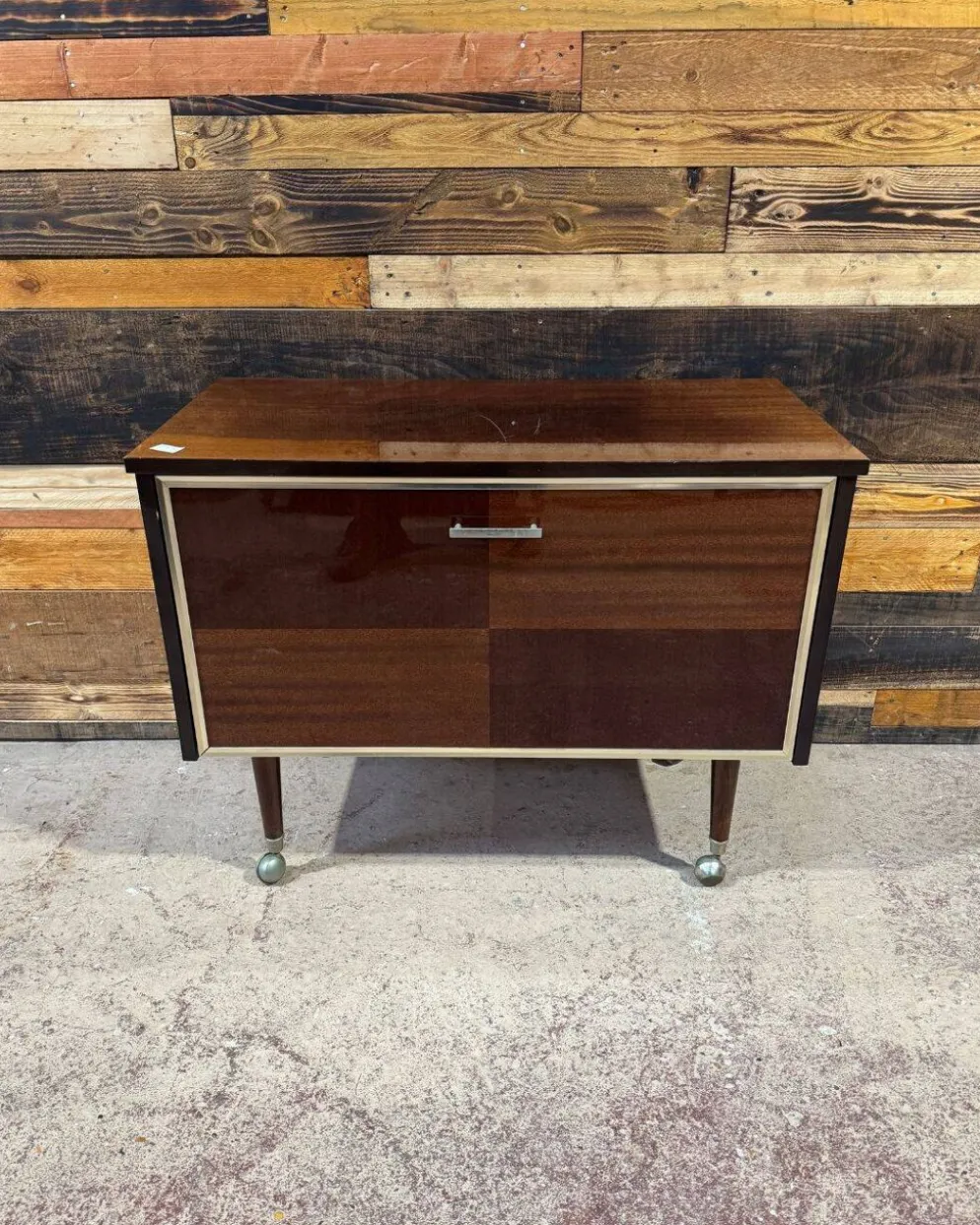 Petit meuble bar vintage