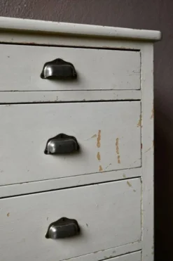 Petit meuble commode en bois semainier vintage rétro patiné bohème années 50