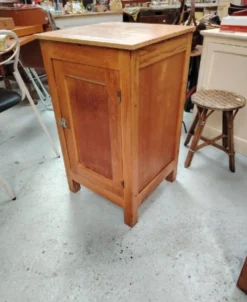 Petit meuble d'appoint