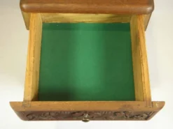 Petit meuble d'appoint , chevet années 20