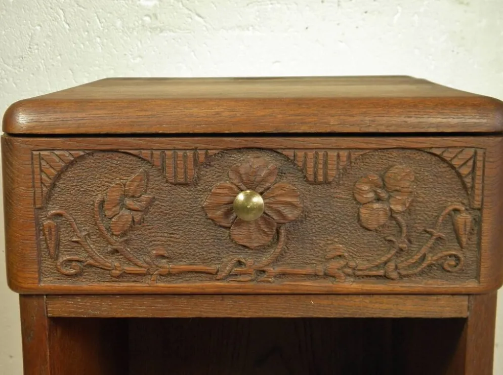 Petit meuble d'appoint , chevet années 20