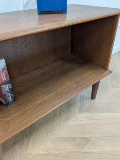 Petit meuble de rangement bois 70s
