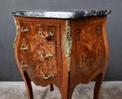 Petit meuble de salon en marqueterie, style Louis XV – Milieu XXe