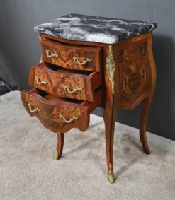 Petit meuble de salon en marqueterie, style Louis XV – Milieu XXe