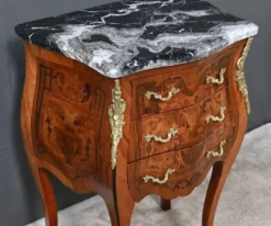 Petit meuble de salon en marqueterie, style Louis XV – Milieu XXe