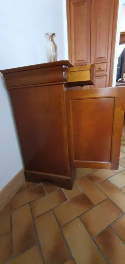 Petit meuble Merisier
