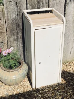 Petit meuble métal et bois