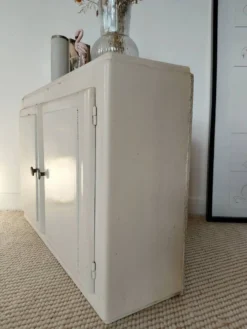 Petit meuble mural de métier vintage en bois peint crème- Années 50