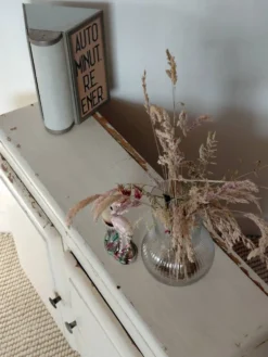 Petit meuble mural de métier vintage en bois peint crème- Années 50